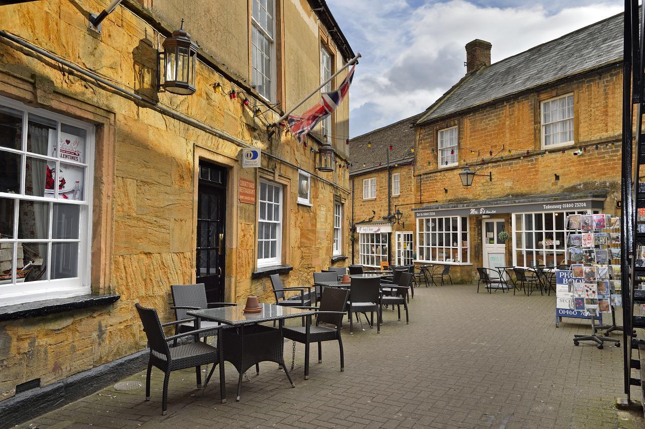 The George Hotel Crewkerne Exterior foto